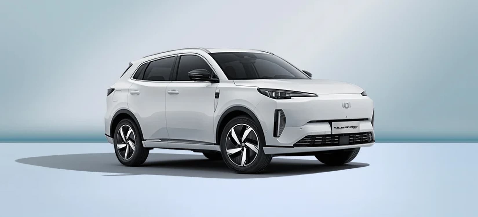 Faros delanteros full LED con encendido automatico.