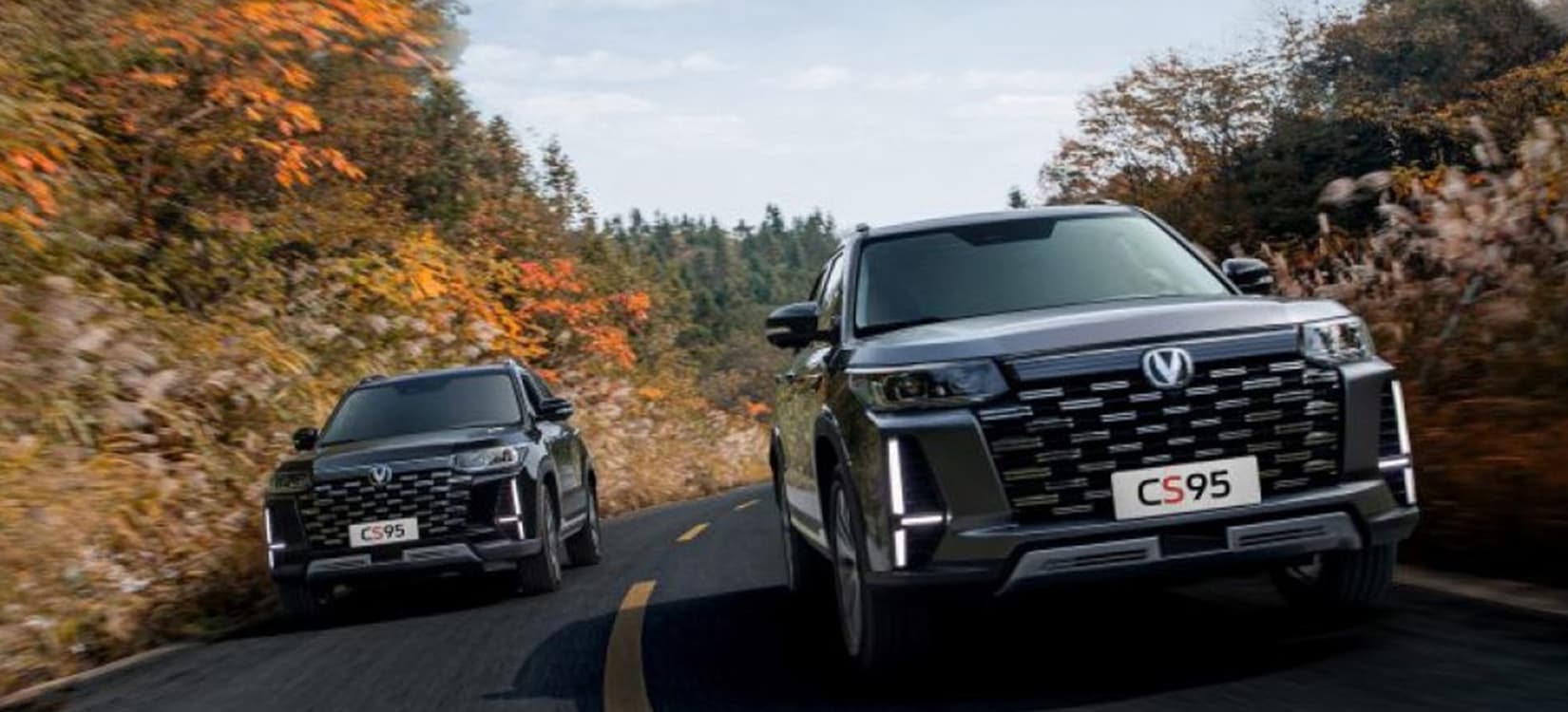 Motor 2.0T con 229 HP y 287 Lb-ft.